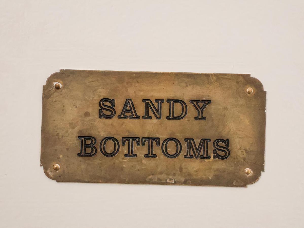 Sandy Bottoms 惠特比 外观 照片